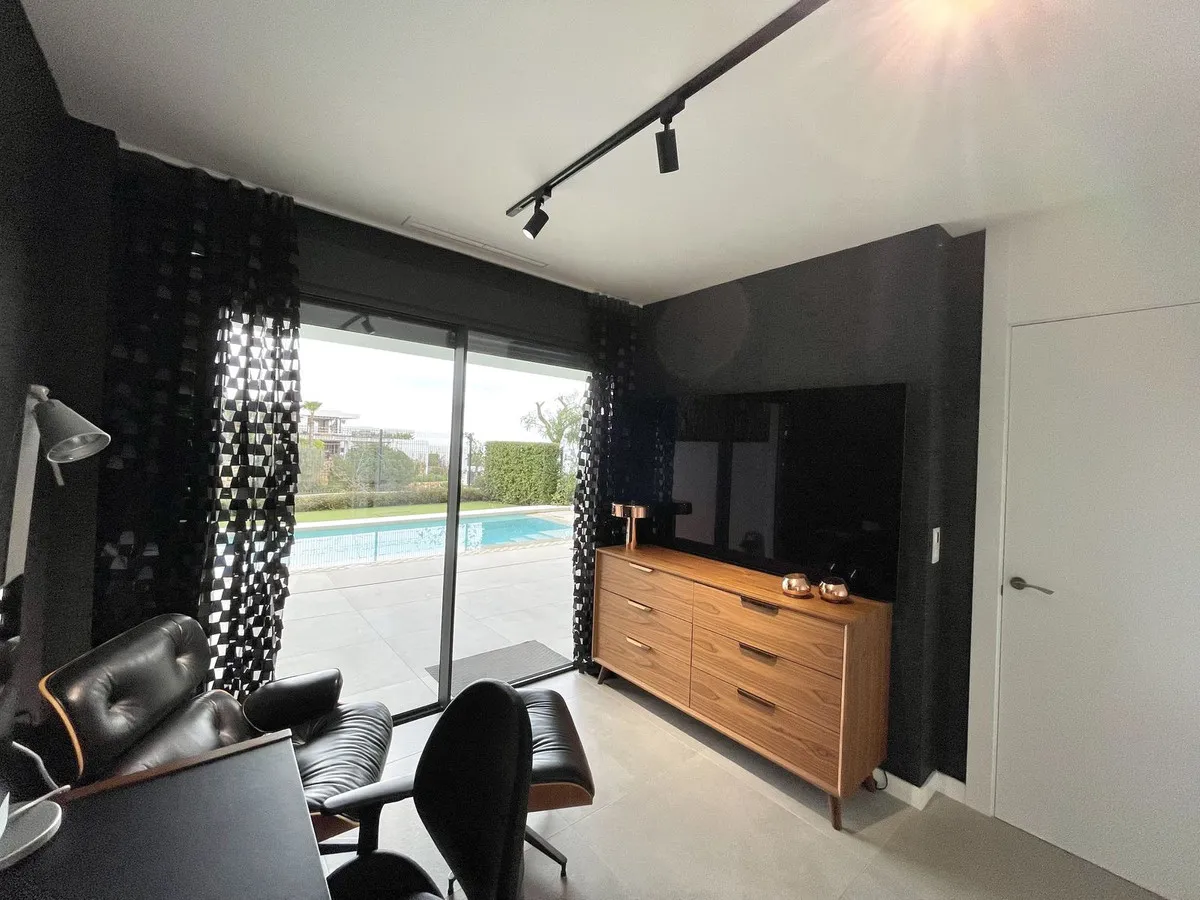 bfaf4361-1e43-4893-9085-09758fffde6c