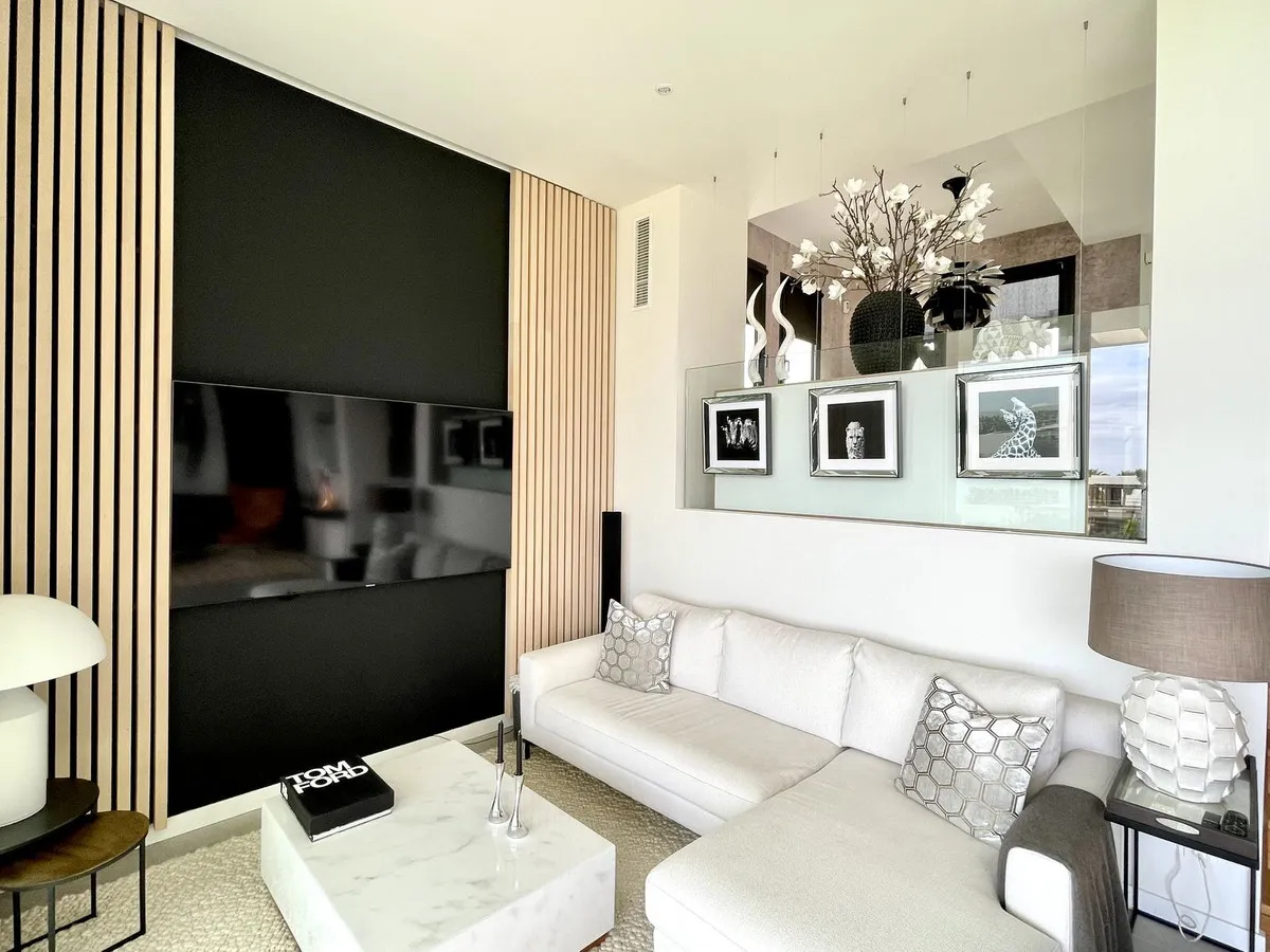 d4d3d180-f2b5-4b41-affb-8f82c98fbe57