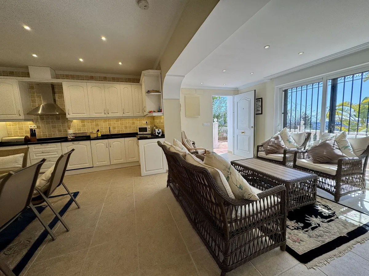 053d0f8f-36d4-4325-880d-8e34d3d5a71f