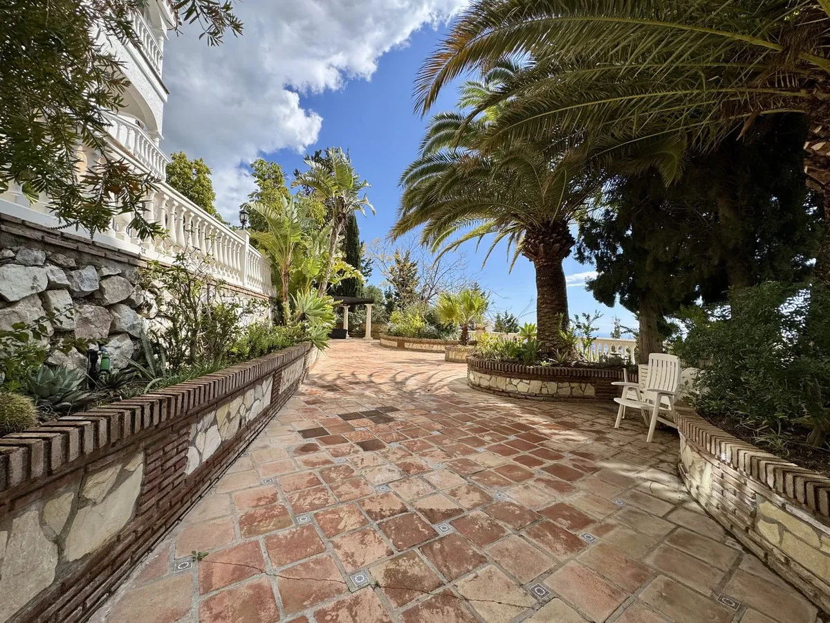 4d917418-3c85-43f2-ae49-f1d8a7bc1daa