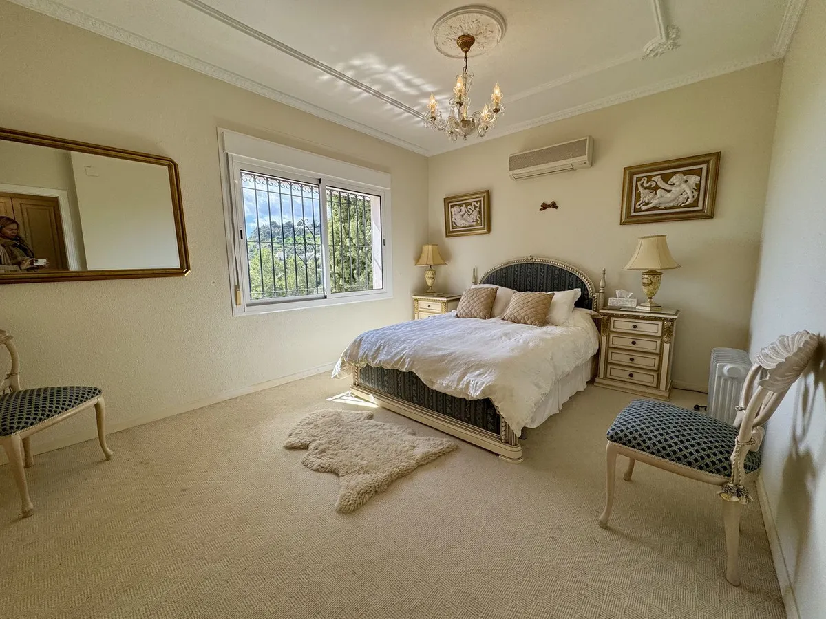 cbc0a76d-4b4a-4a14-9343-9c4912f71921