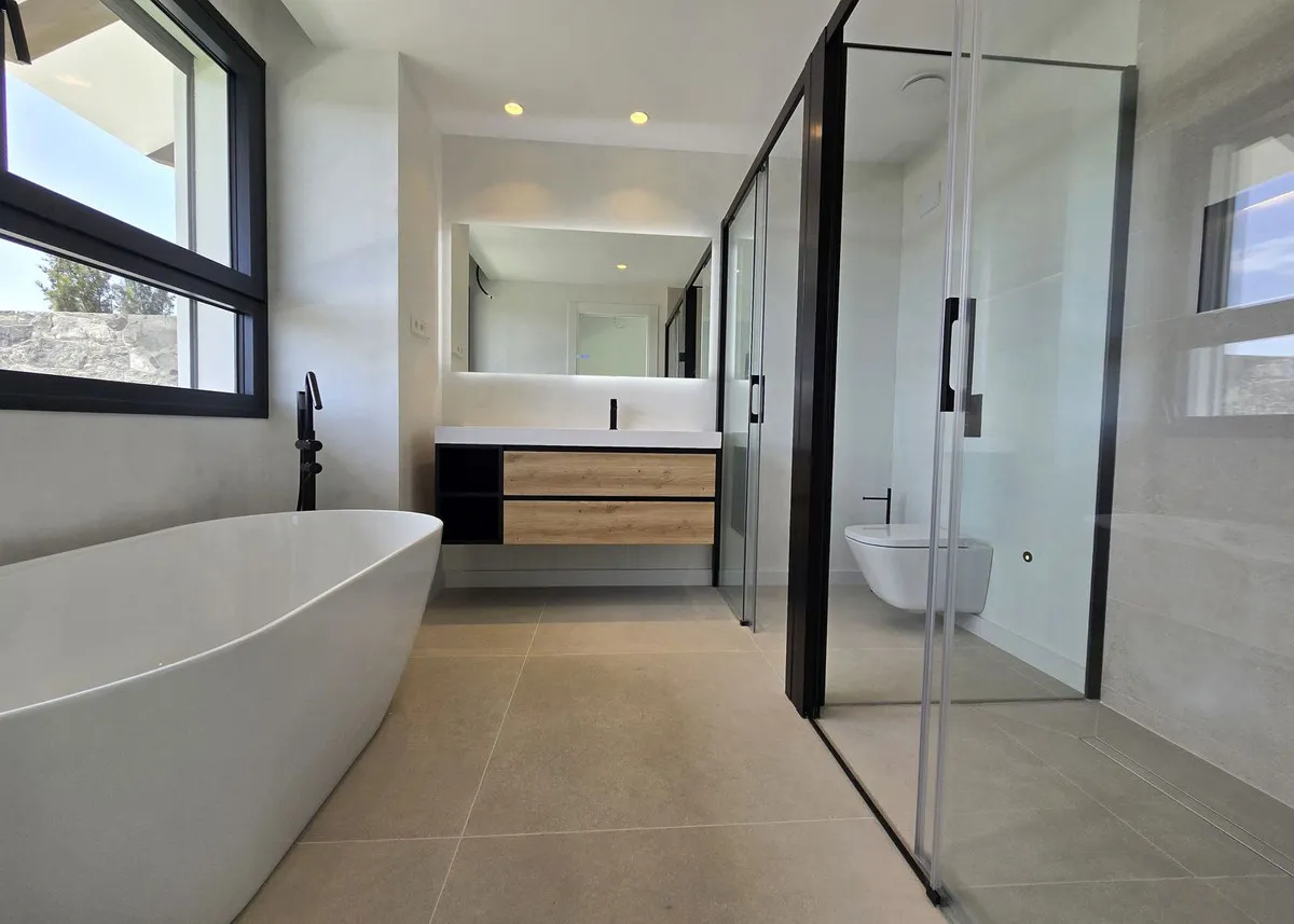 7839ca9b-150d-4c08-b37e-b4d3a97b2adf