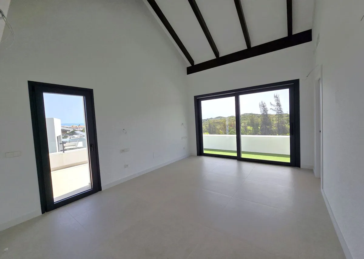 79148227-557d-4ff7-af4b-6e21163e68f7