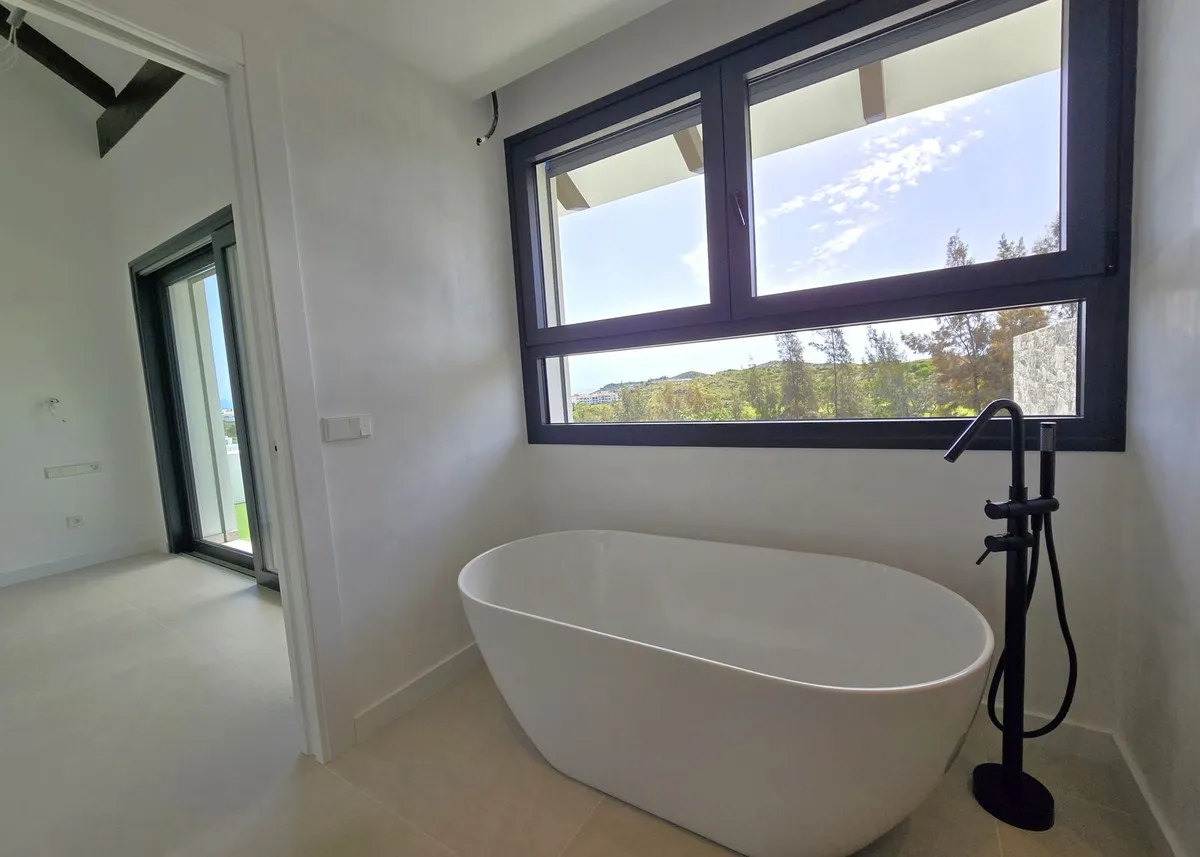 9b9cfafb-7d48-412a-b9e6-98057aa844ca