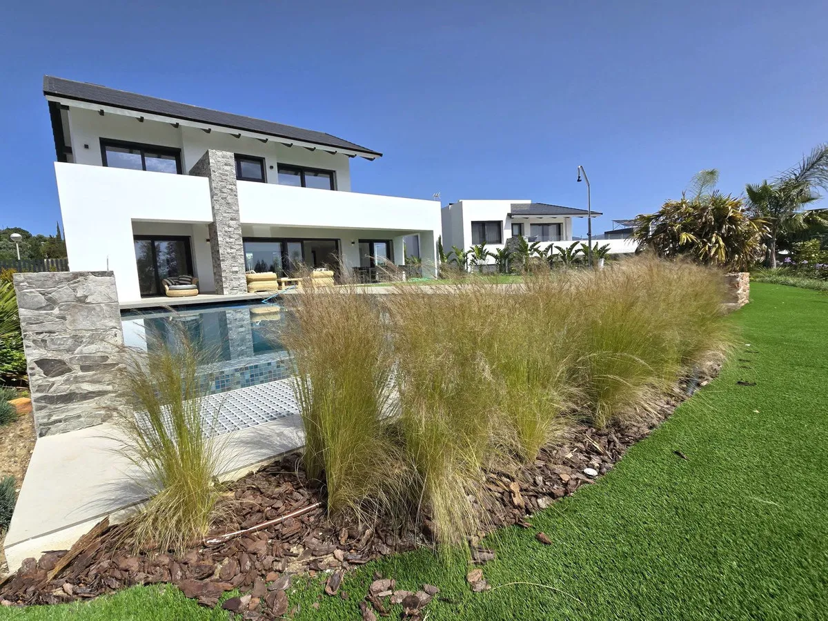 e44e07f7-3075-42b6-a15d-39f0b144702d