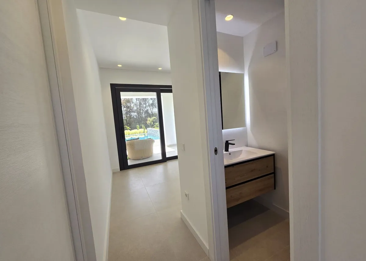 ee077bed-db44-41f6-9ae8-3ae878d98609