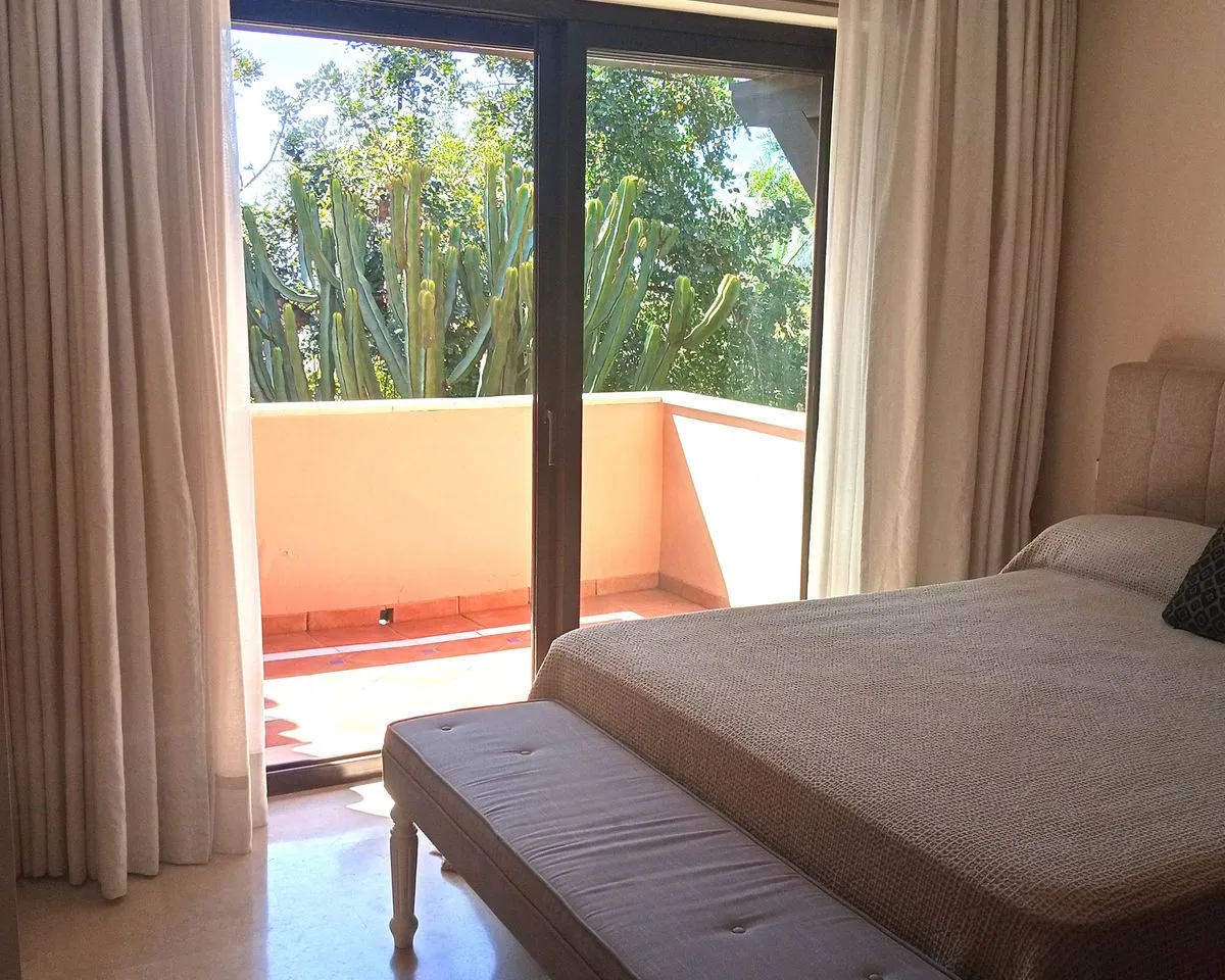 3b0658a0-72c8-47d8-a89d-090979b39ce0