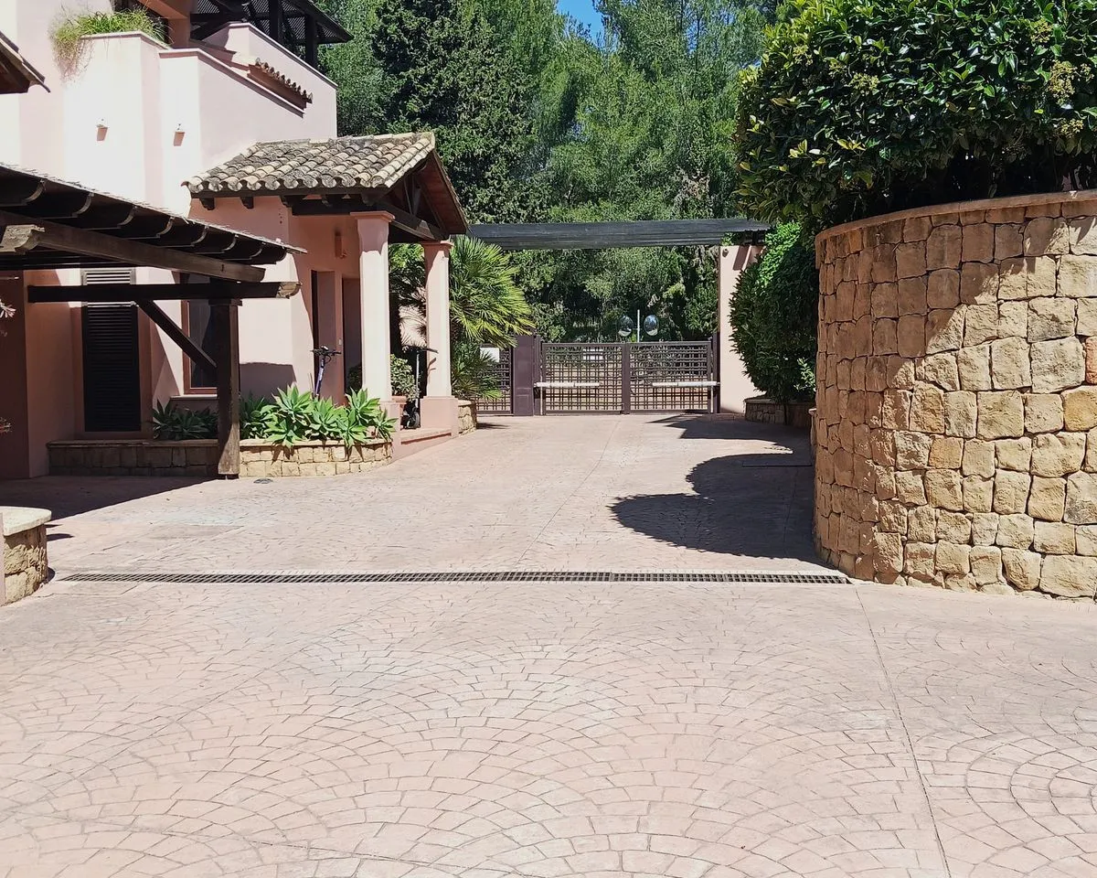 ac1e2788-2930-4cc3-9ad2-49c68db387f8