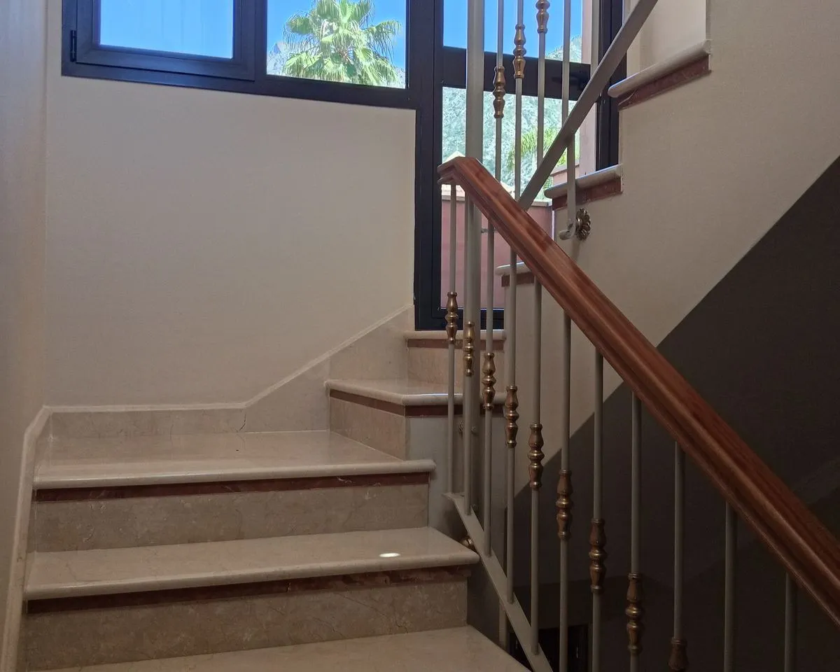 b6fd0e72-ff33-41e3-a5ae-567d3fa3897a