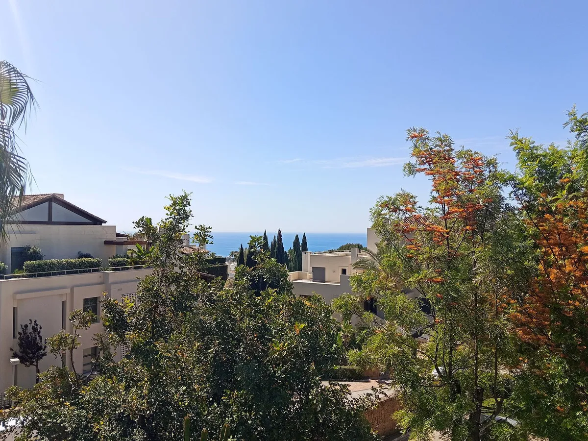 c93dfb7e-39ec-4268-8989-7ce1032ae2fa