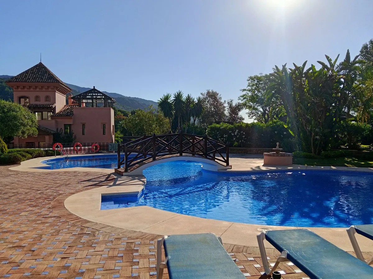 db4cd403-9380-40fc-aa25-04a9fbe1b1eb