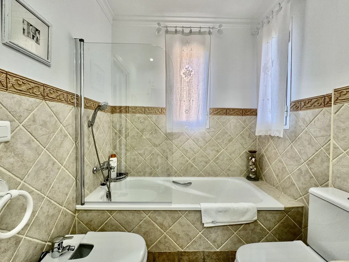 16fdc1f2-9b72-45db-a3ba-c8712cc807a8