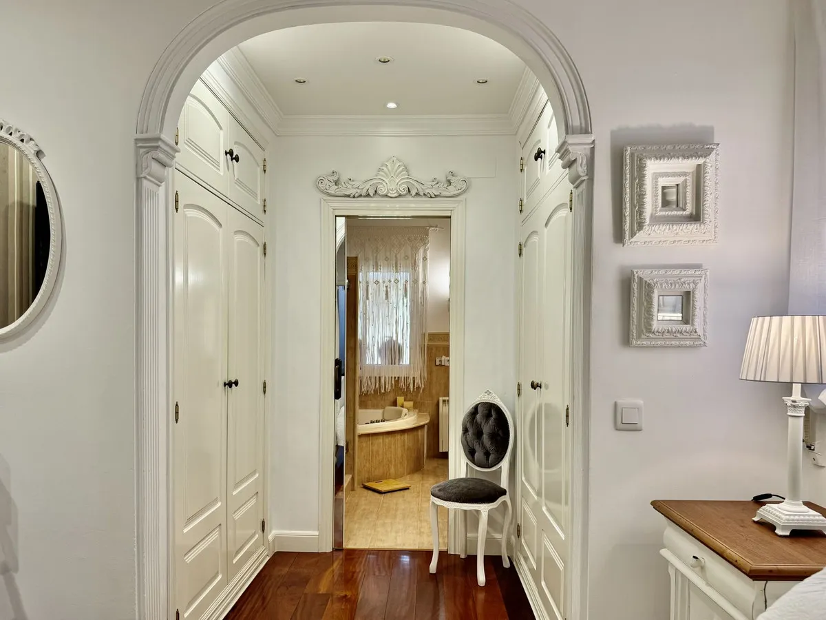 38b9b783-8c9d-42ac-9bf2-89ebadad38f2