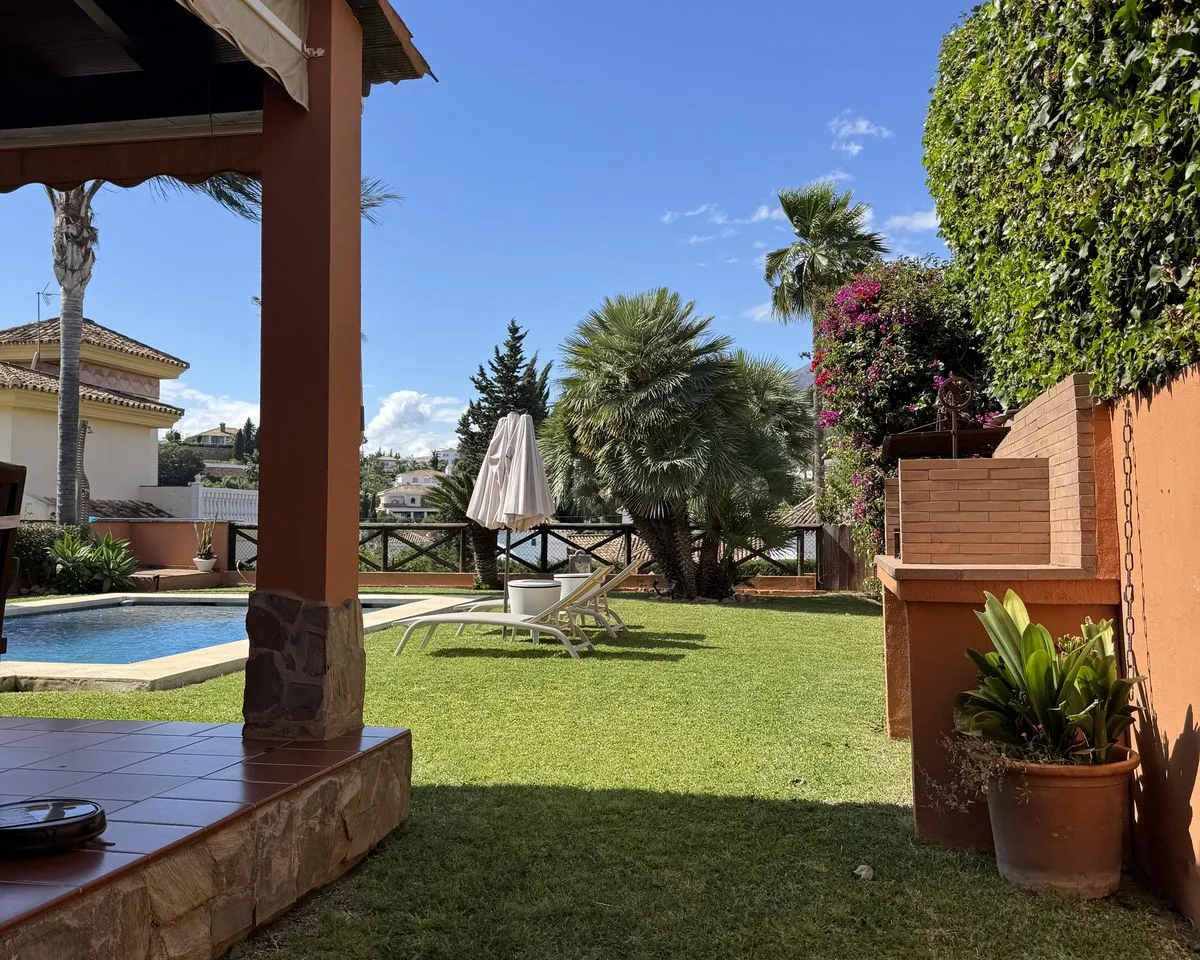 444a1af6-cd73-4459-9239-d8d958b15c31