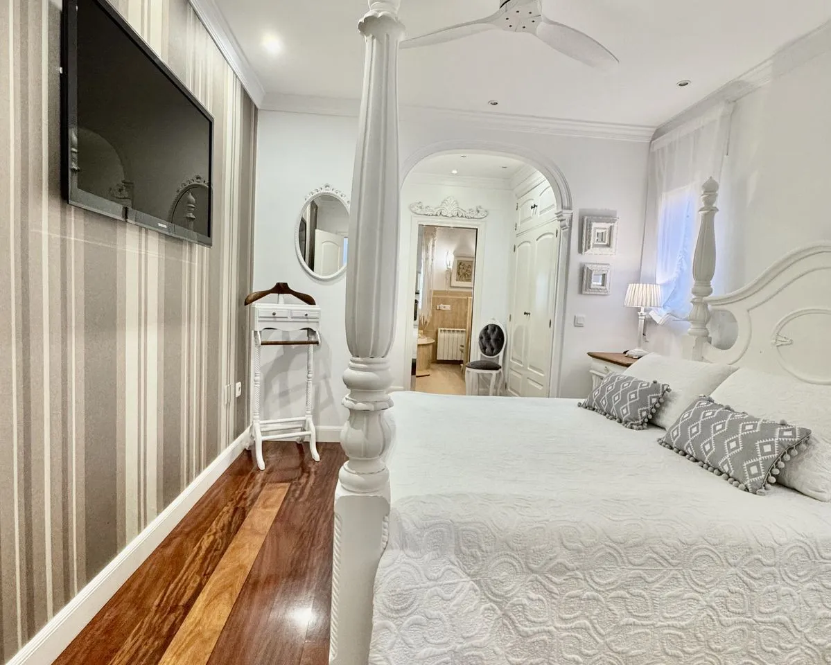 76b30f0b-44ad-442c-800e-dd42bb1d61e1