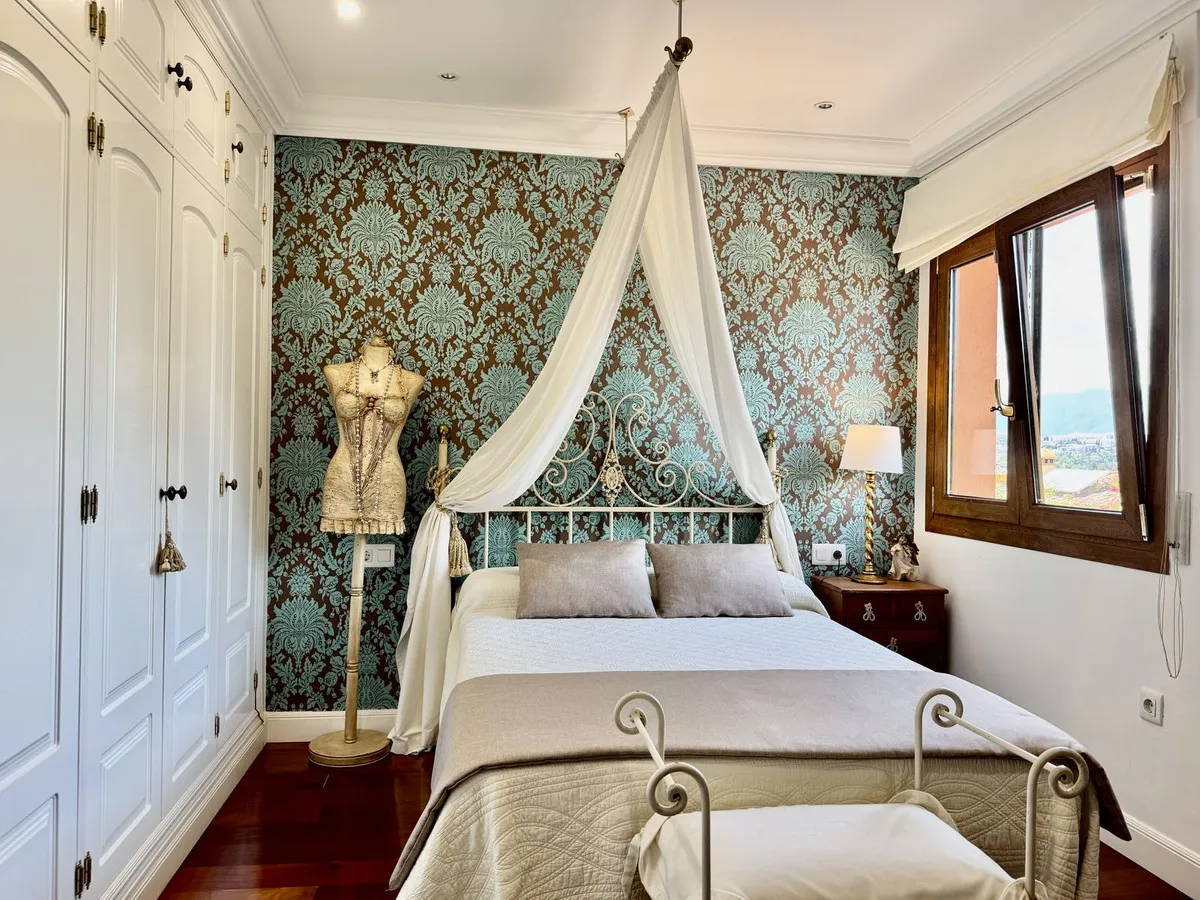 9c40cb87-1360-4f94-963d-64a2b9c627b5