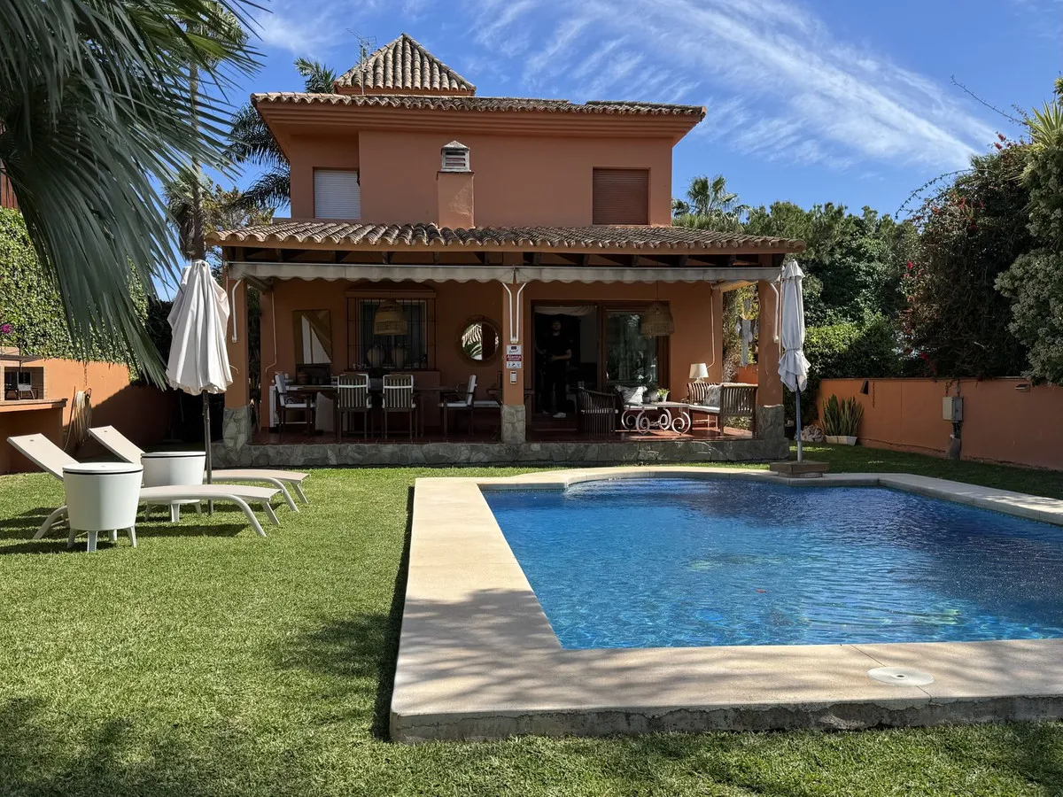 a1f3b812-8b71-453c-9889-e30e3a61dae5