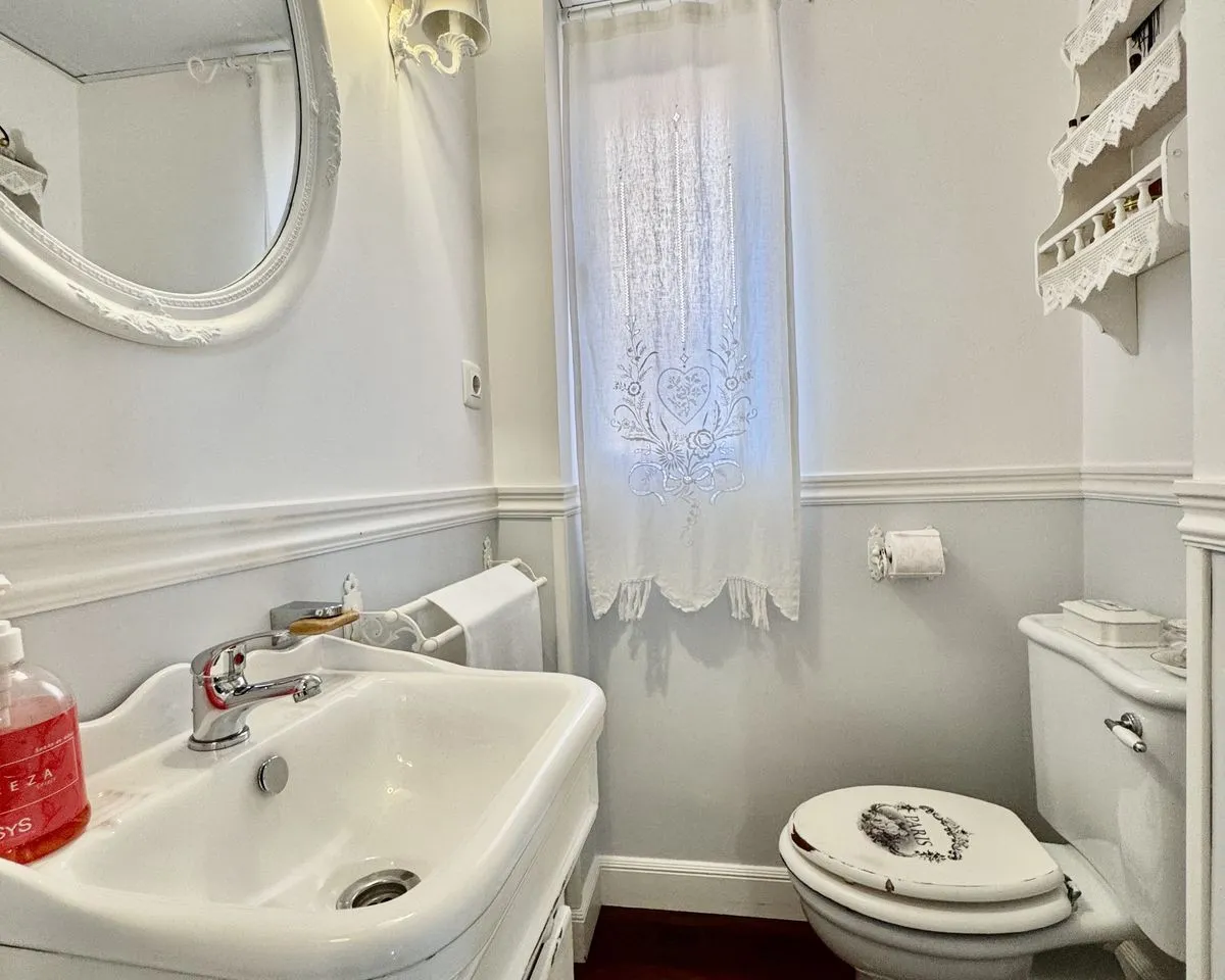 e8c75b2a-76a0-44f4-b141-04d41550120e