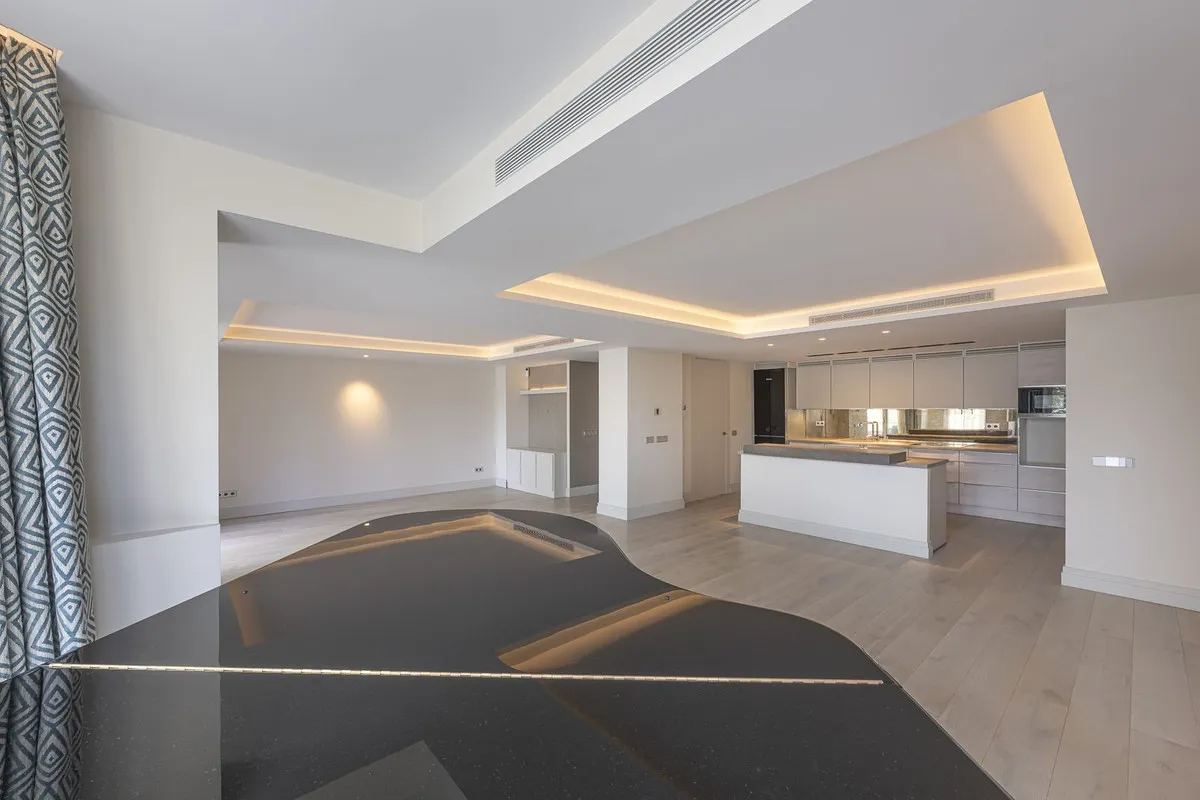 0eefe373-c3fe-40c2-a494-6fc80245b10d