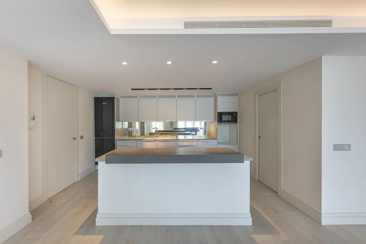 7ad47308-9c43-4b7d-b36d-103e712ff189