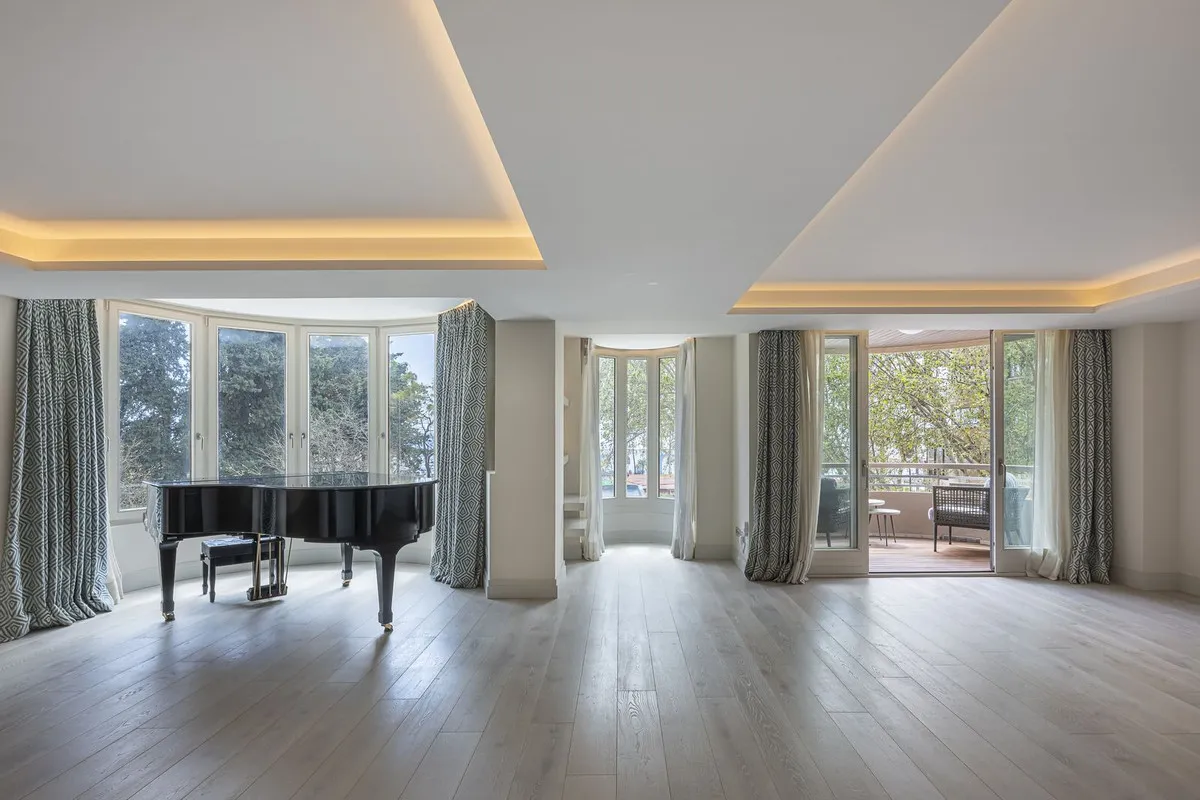 e0ec968e-d0c1-4268-9f7f-c184dc085a40