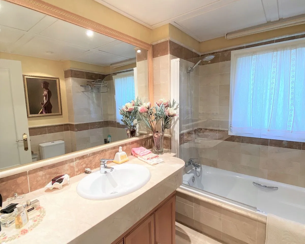 341c1879-d897-4eed-bea6-2e7d159ad4b7