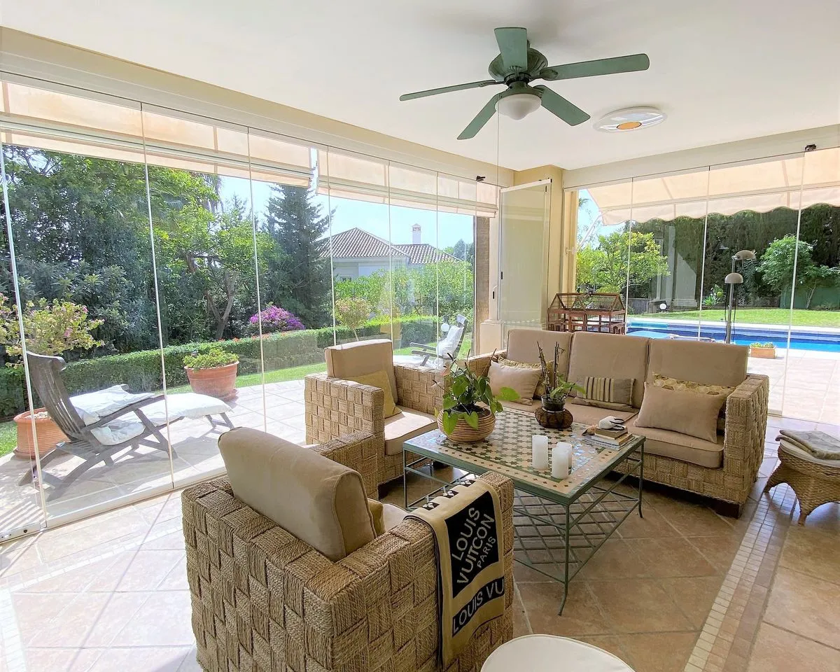 4bf29926-cc8a-44f5-86f2-f7eb1d0d39de