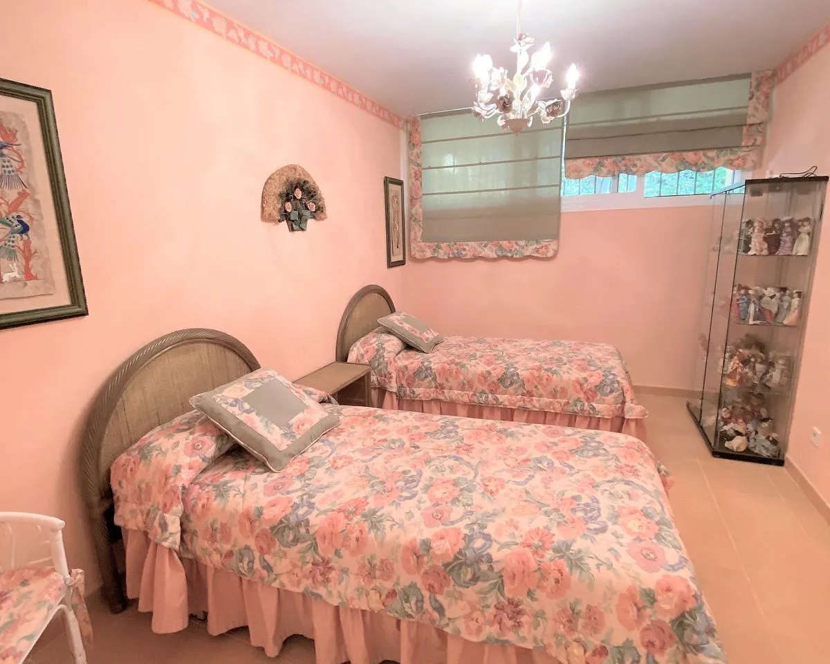 4fb819f3-6f57-4f84-ae7c-464dbc38653e