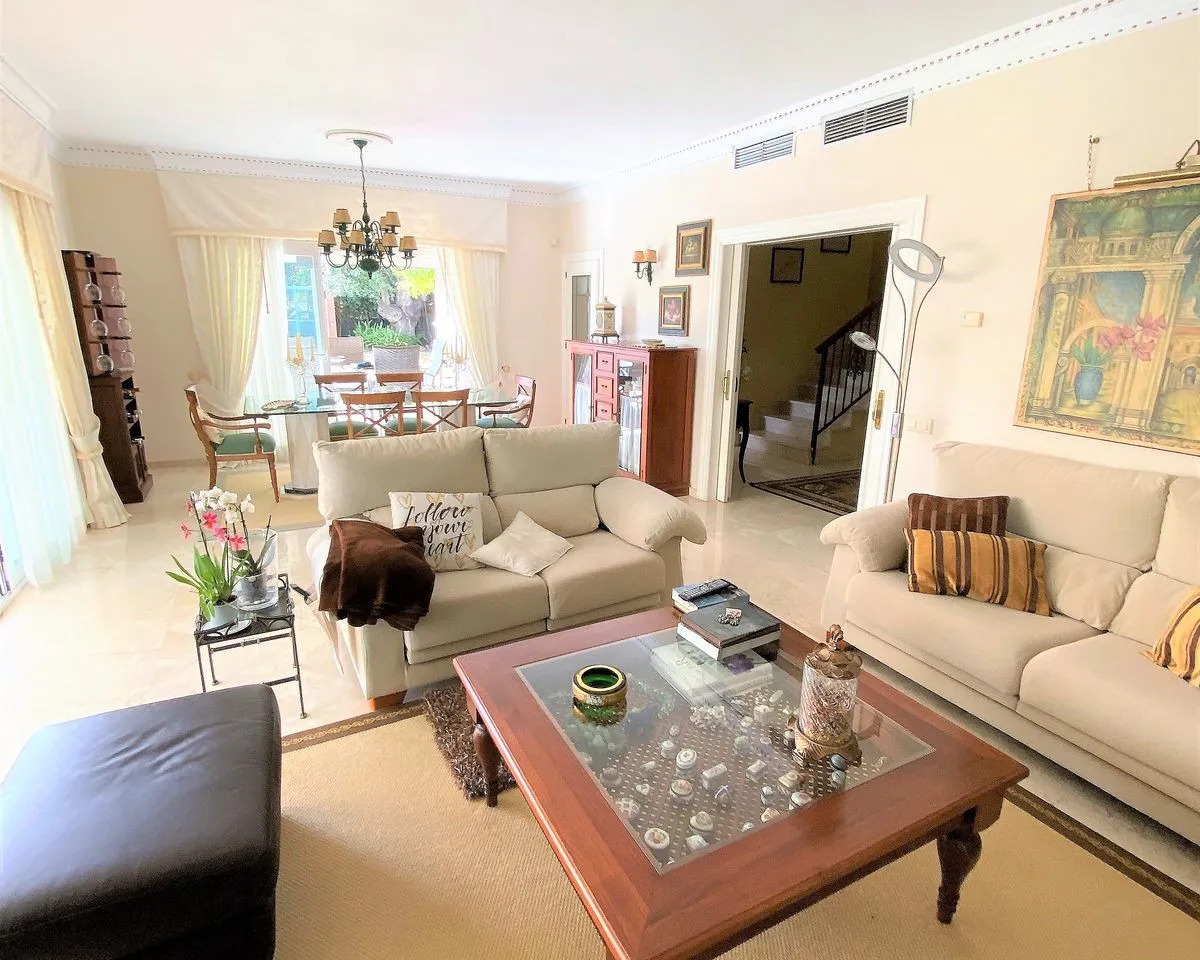 fde23747-1200-4a3f-9a33-c3f92f2d5e28