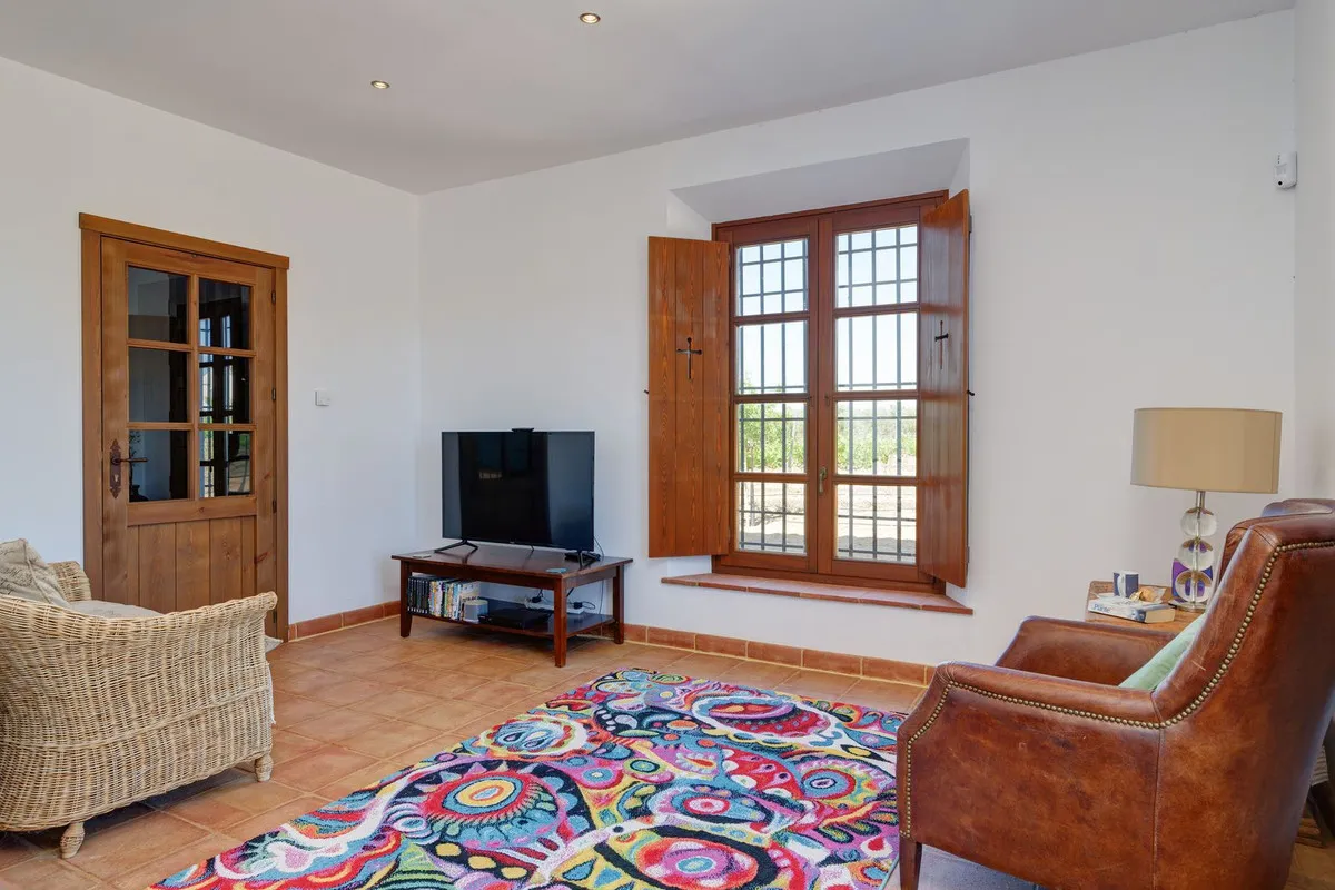 7c4b6efe-3772-41ac-878b-d17725ce9165