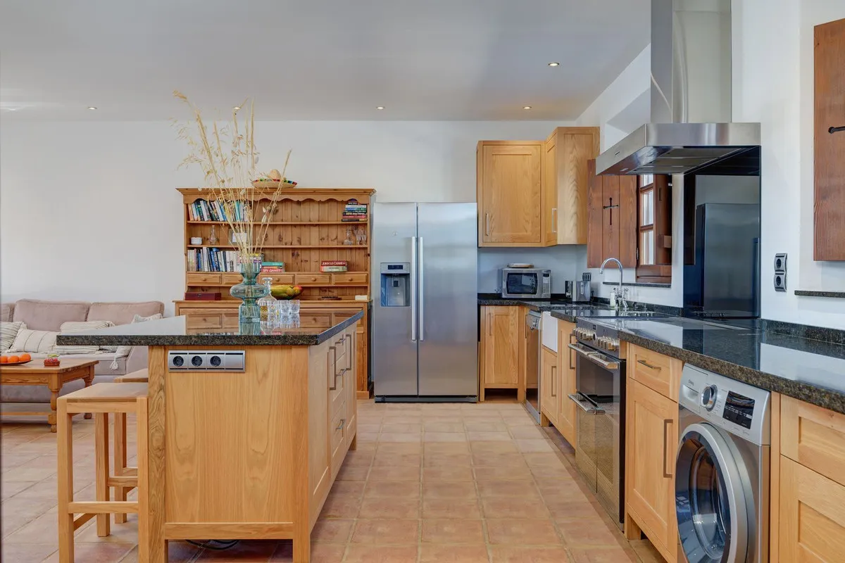 8503569f-3ed4-4ee2-8113-f8498e4edc54