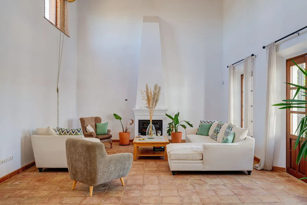 b7f7fd94-64a8-4d62-bbb8-1878257cb676