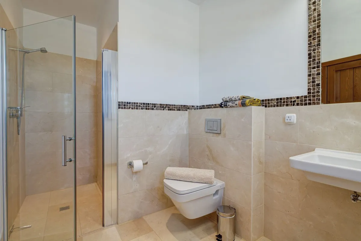 dc2ced17-43f2-4632-8c82-2280e26465e4