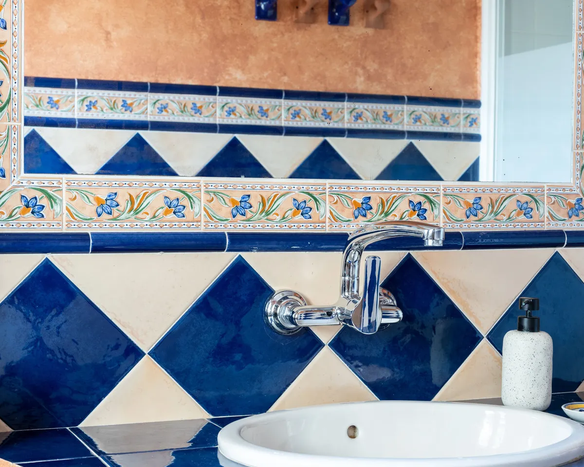 71f59e93-587f-422e-a7f4-e123a859ca89