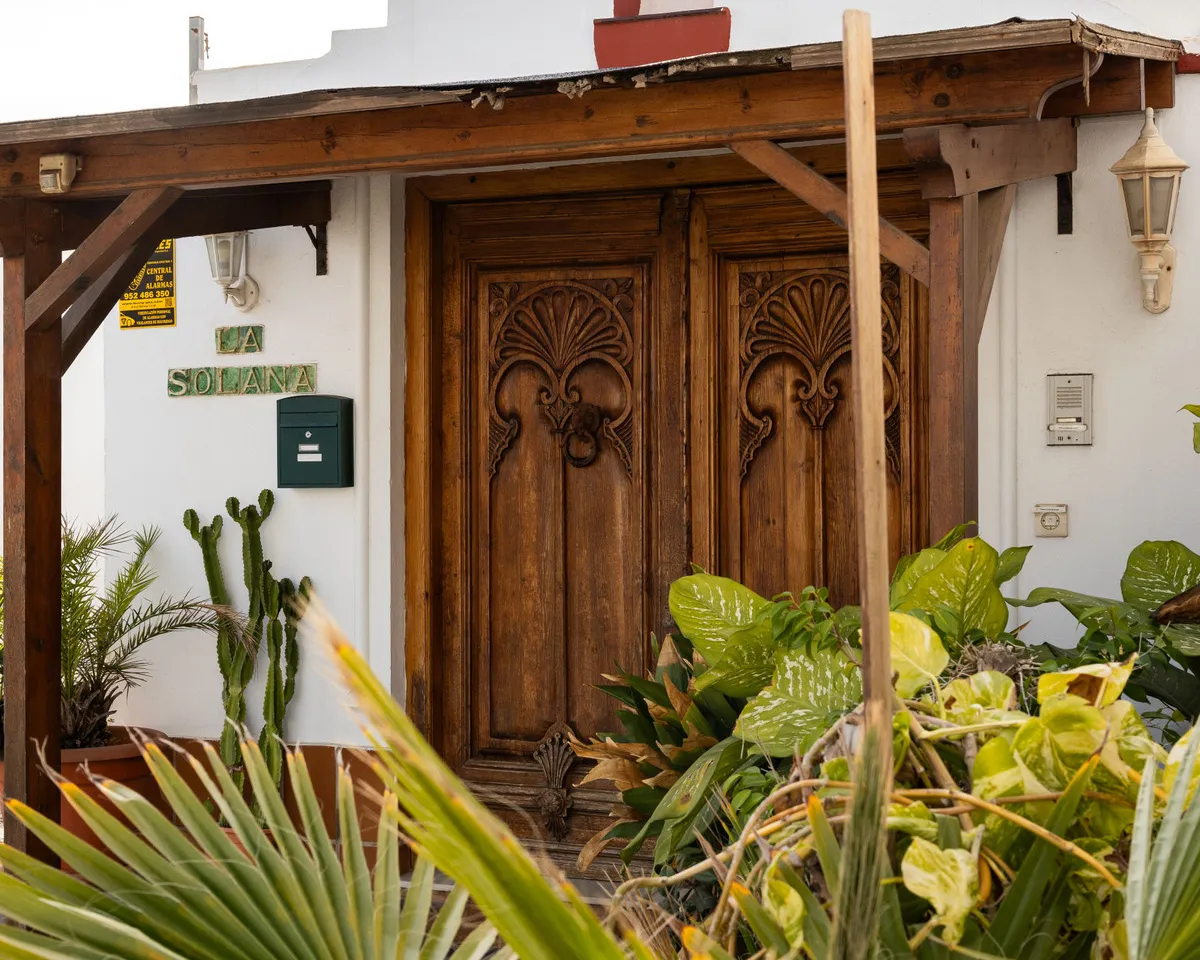 e7045eeb-0fdf-491c-9c7a-13b18e094436