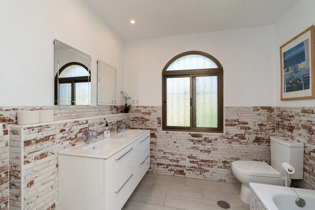 4061ea3b-30f1-4f7d-9878-47acb8ca8655