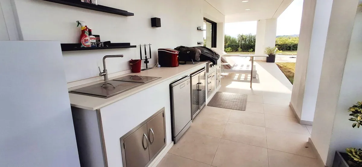 7d037778-ee58-4b7e-a195-6c2d7b613851