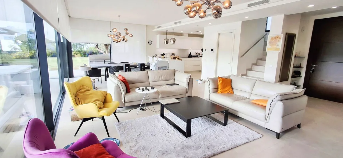 8ce6ffa6-0ef7-46bc-97b0-b385e501b116