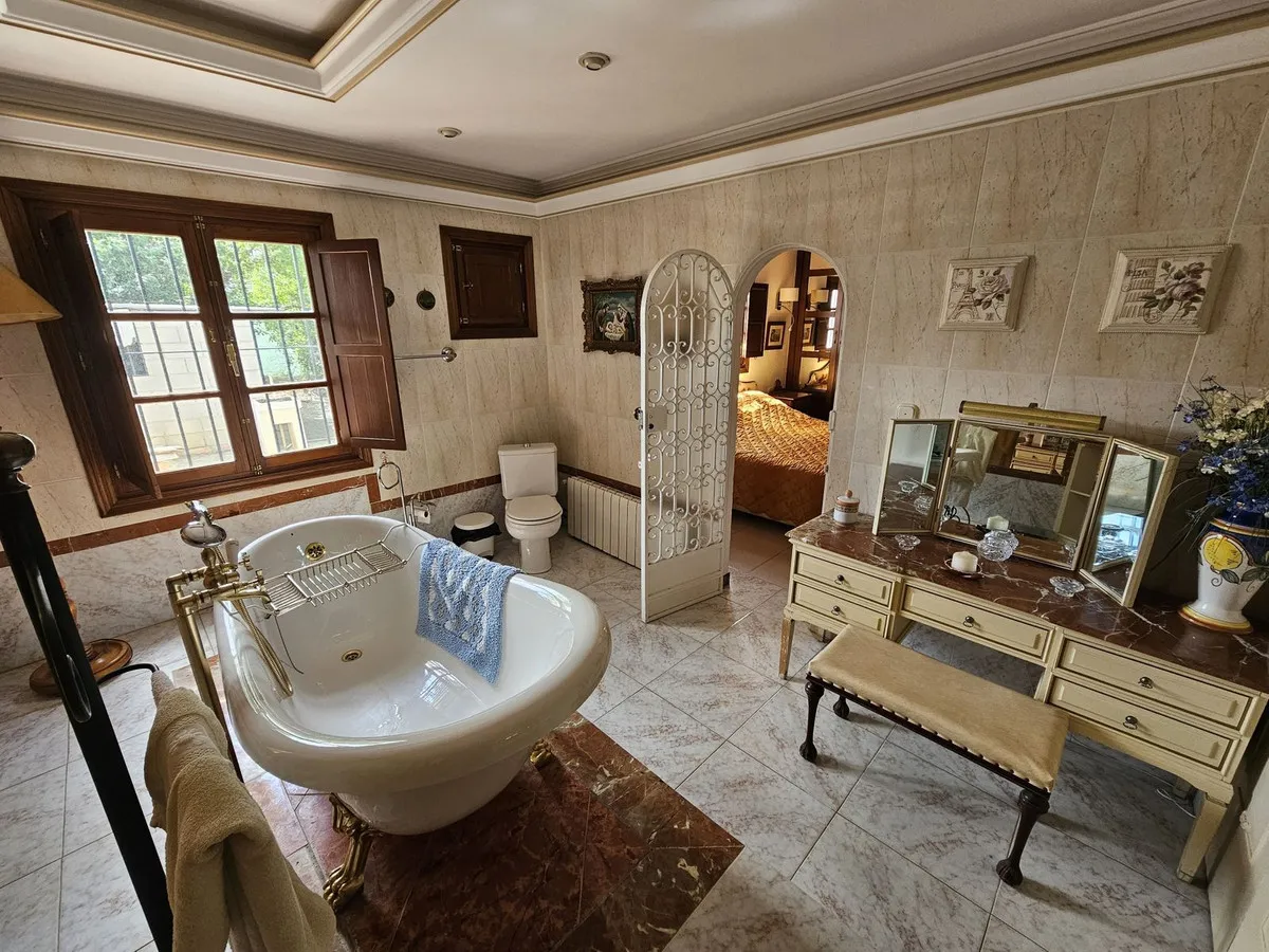 56568965-10eb-4aa5-9388-a65da312fe27