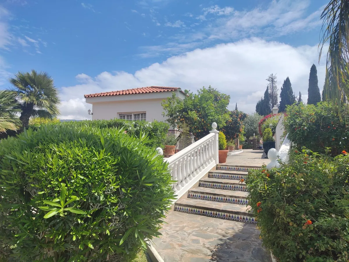 b1d84ab2-fa8a-4399-9f8e-b4ee40c00a2d