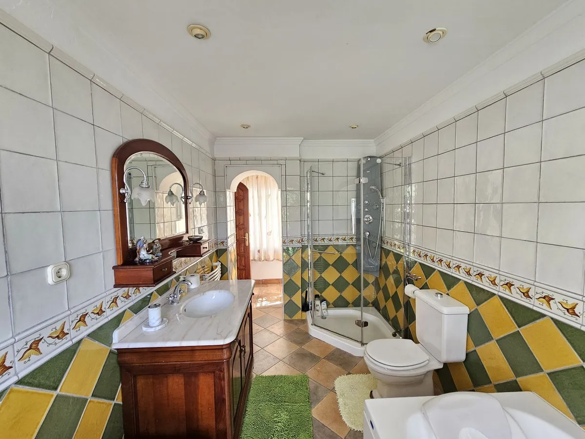 d3a46b48-0830-40b3-be0d-1f0639343020