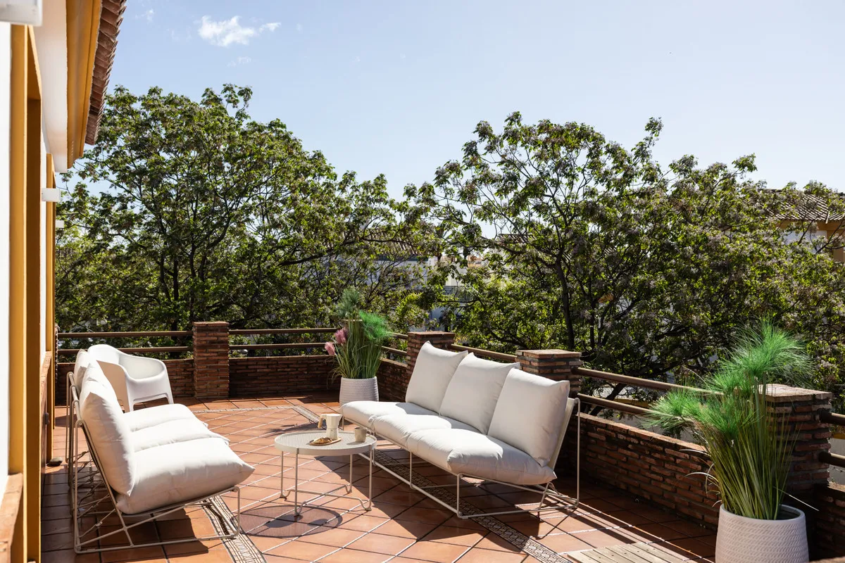 09b968c1-8238-4697-bf7b-124f4faf6ab8