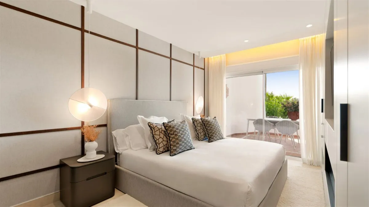 f5613089-8109-48c5-b274-20cfbfe16085