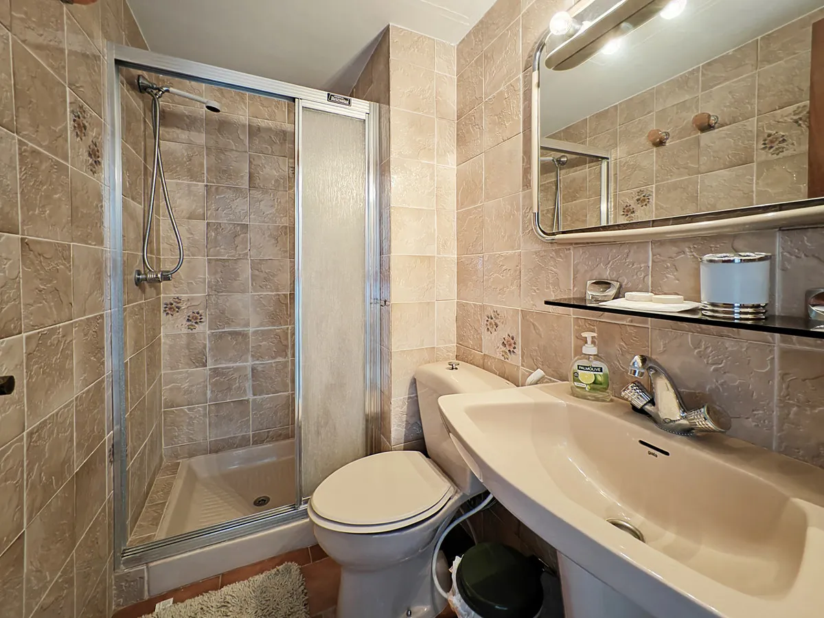 68e68ec5-5116-45f7-b380-32940bac9b99