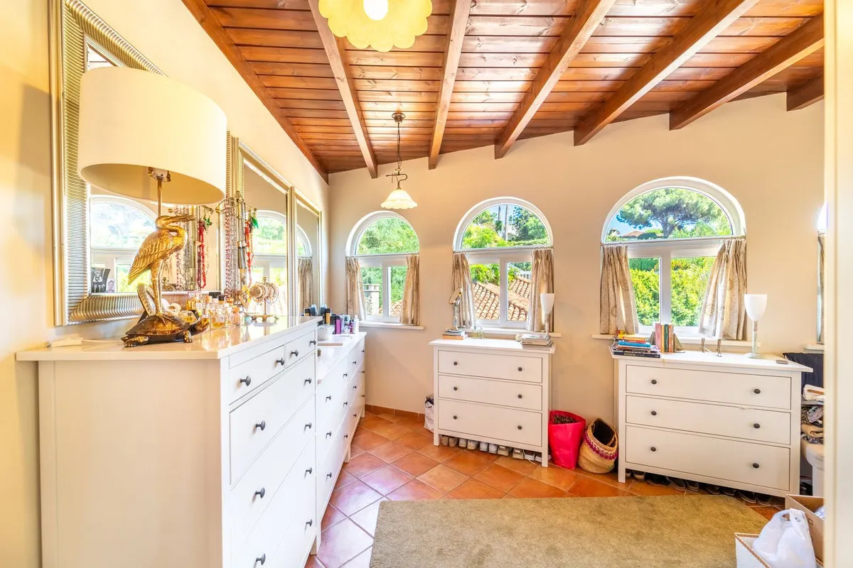 4f8ca31e-6c33-4660-8c27-455a9d9c994c