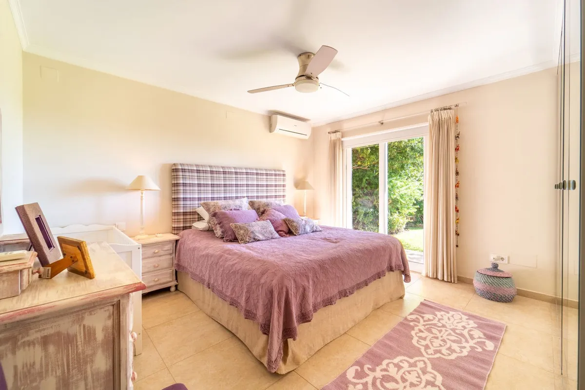 5bdfba04-3895-477b-9900-cd93e2ae6c05