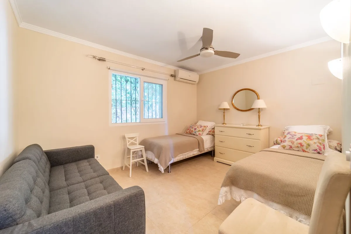 8f0f6105-71e5-4d32-ab25-0d66271096ac