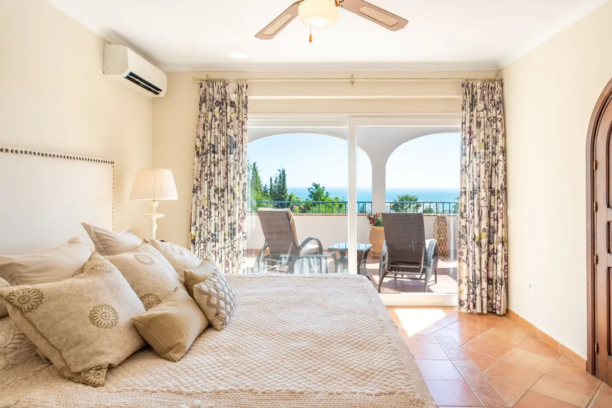 ea1c4ede-1dba-4ed8-93cb-4495b962f308