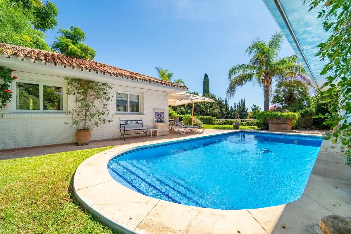 fe183a92-a850-4986-a8a3-6b586bd94932