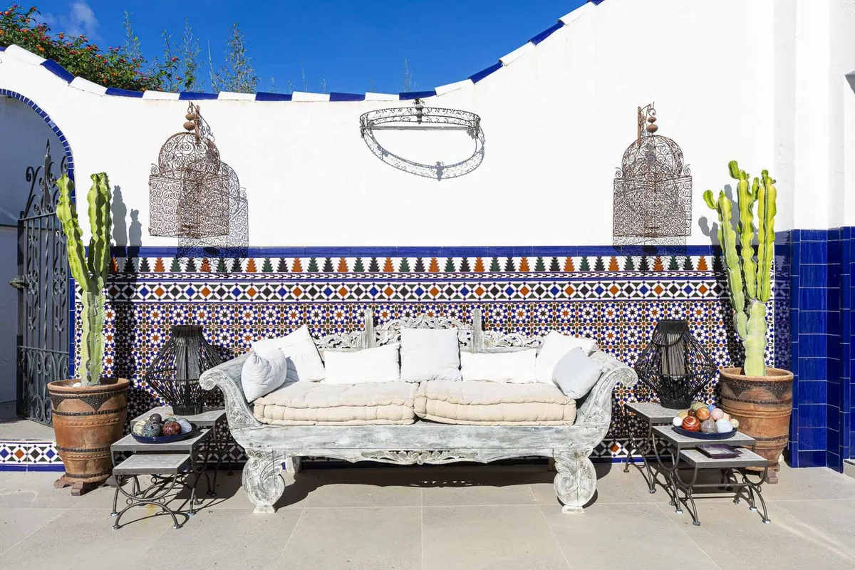 b33e7630-63c6-4fcd-b38c-2ee7e487d68a